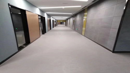 PVC塑胶地板生产厂家应具备的关键条件